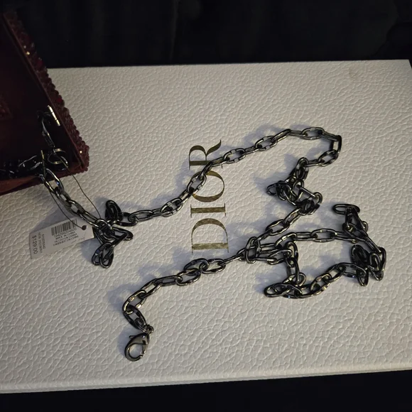 WHBM White House Black Market Elegant Red Crystal Clutch With Chain Strap NWT - Picture 15 of 16